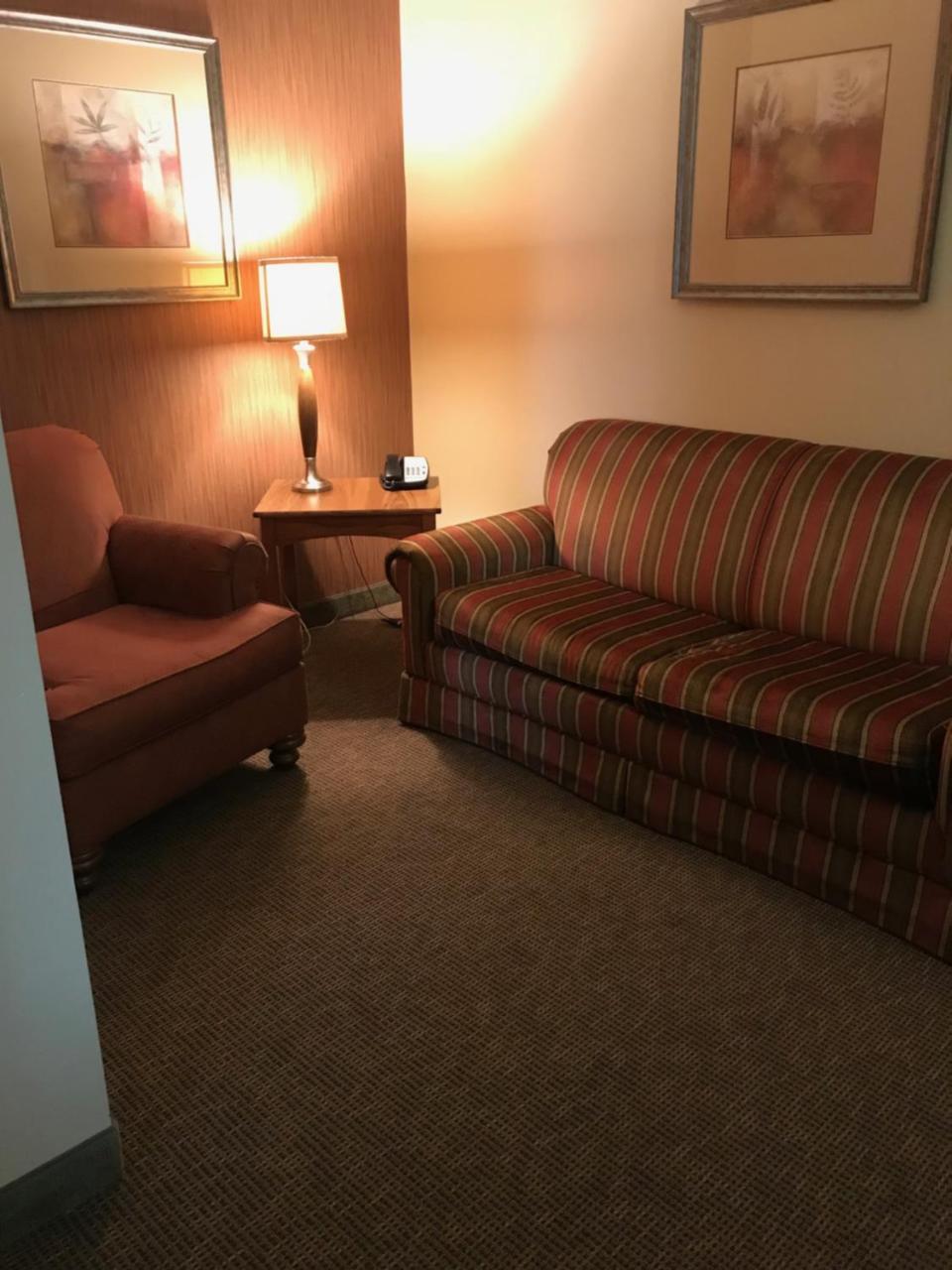 Randolph Inn And Suites Winchester Ngoại thất bức ảnh