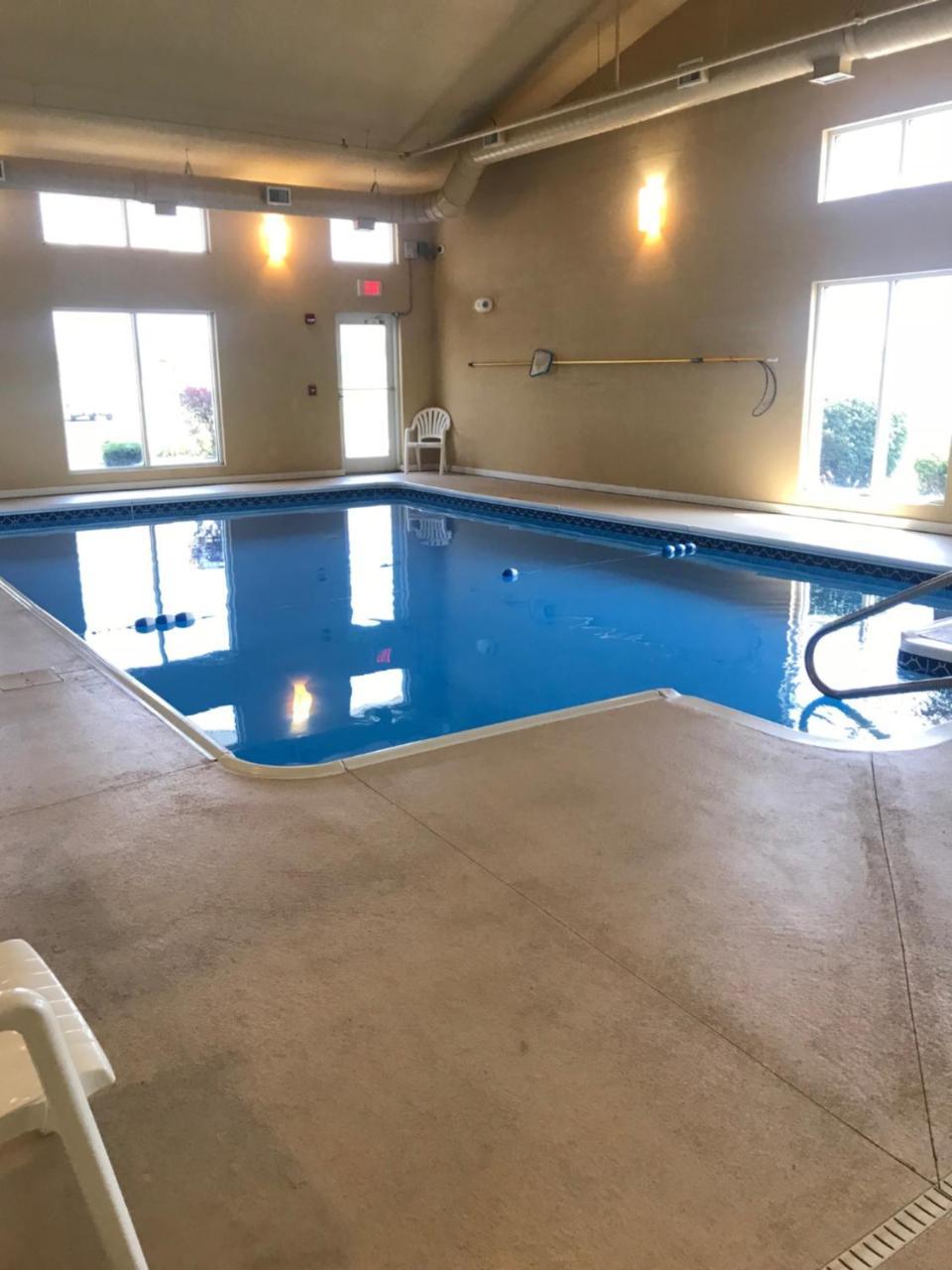 Randolph Inn And Suites Winchester Ngoại thất bức ảnh